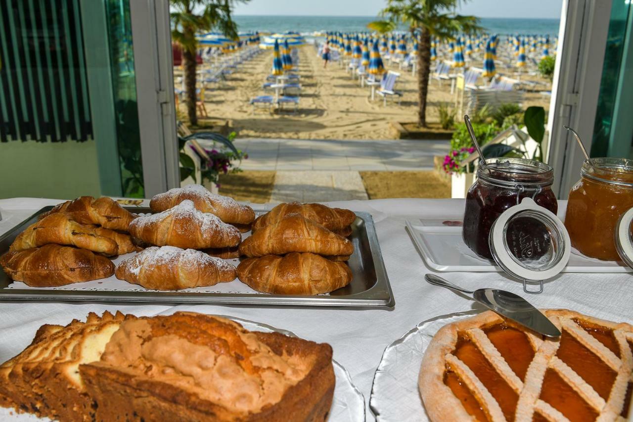 Hotel Souvenir Lido di Jesolo Exteriör bild